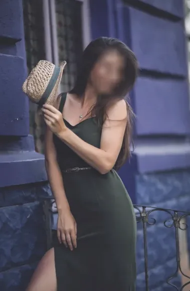 Andrea, 31
