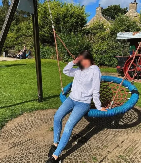 Cecilie, 37