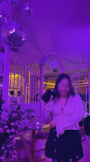 Isabella, 31