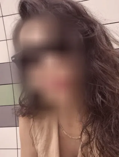 Ivana, 36