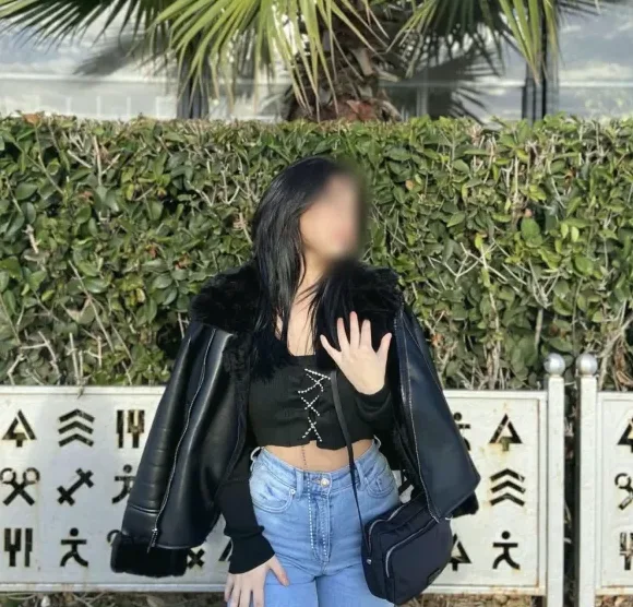 Sana, 19
