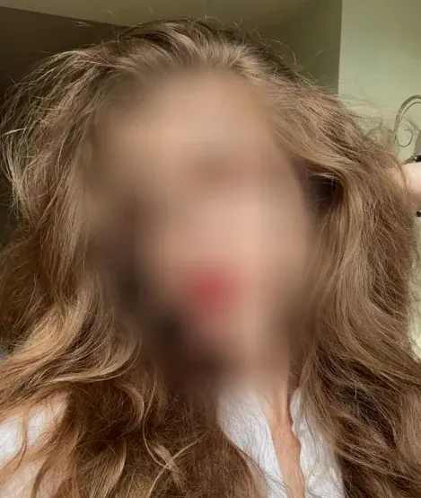 Sara, 20